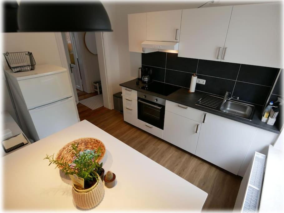 Gemuetlich - 2 Zimmer-Altbau, 24H Check-In 基尔 外观 照片