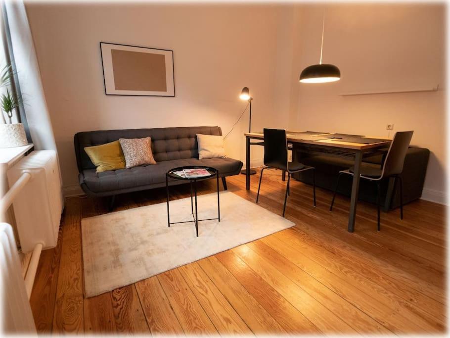 Gemuetlich - 2 Zimmer-Altbau, 24H Check-In 基尔 外观 照片